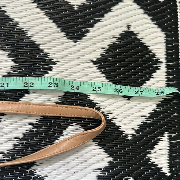 Vintage 1990s Etienne Aigner Tan Leather Crossbody Bag with Original Tag - Picture 7 of 8